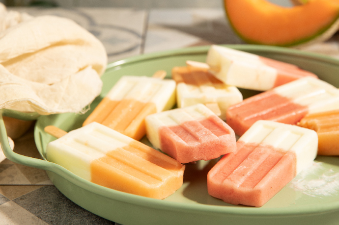 Gelats de iogurt amb síndria i meló